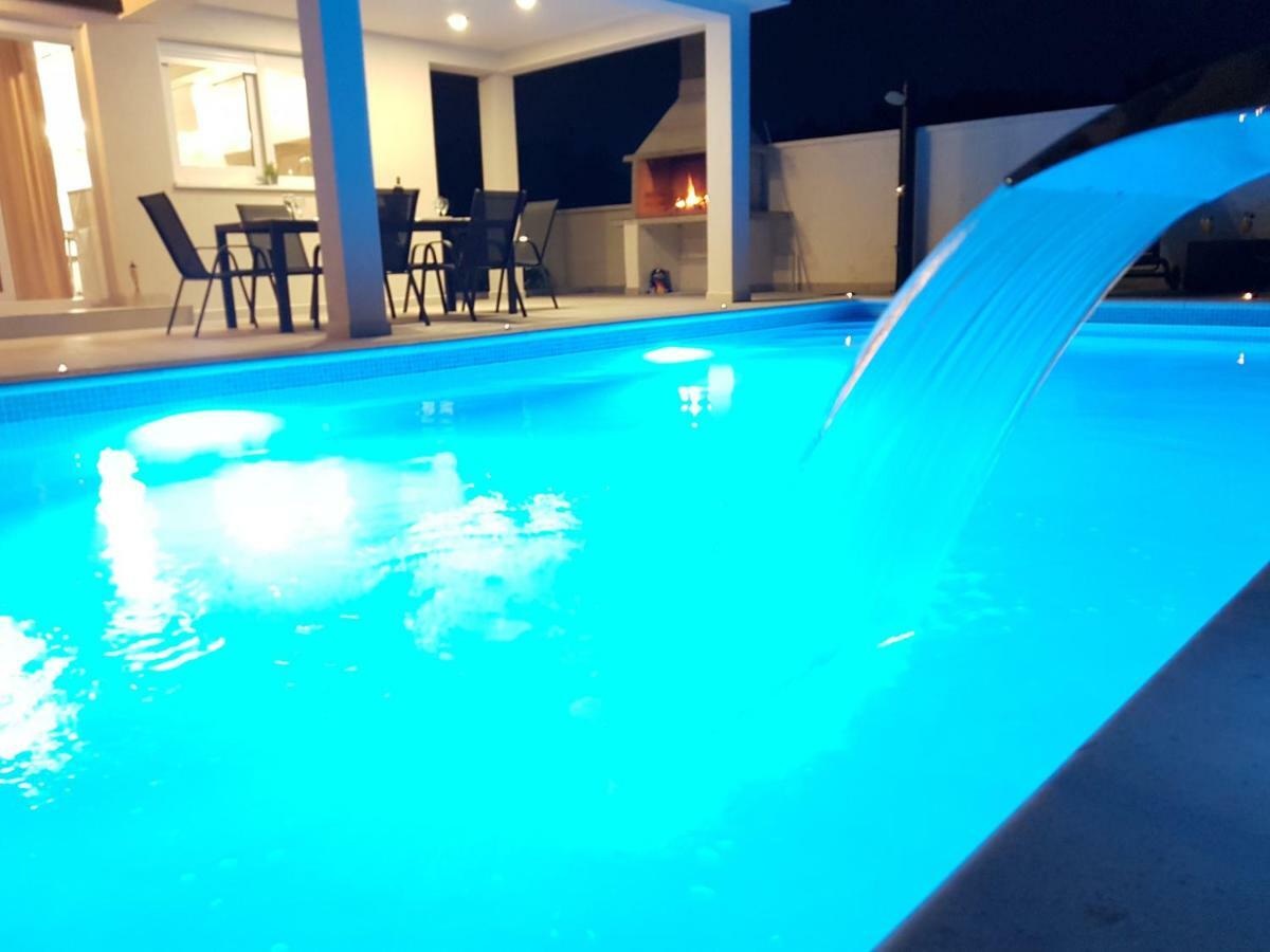 Villas Sabun - Modern House With Heated Pool Privlaka (Zadar) Exterior foto