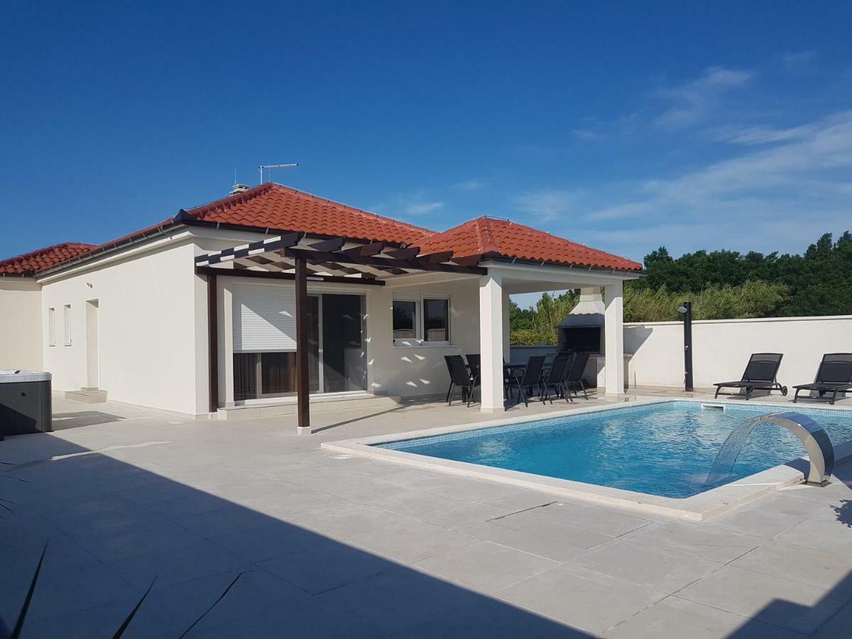 Villas Sabun - Modern House With Heated Pool Privlaka (Zadar) Exterior foto