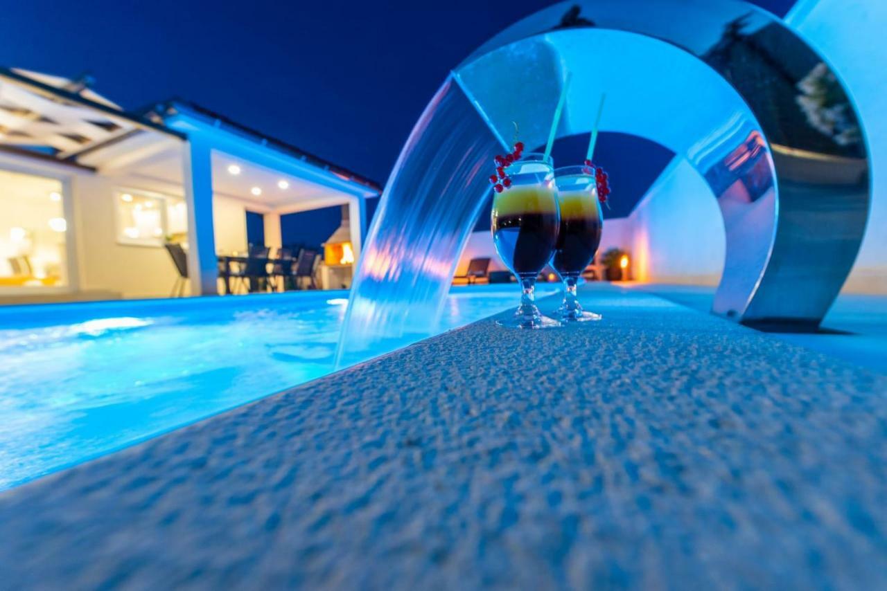 Villas Sabun - Modern House With Heated Pool Privlaka (Zadar) Exterior foto